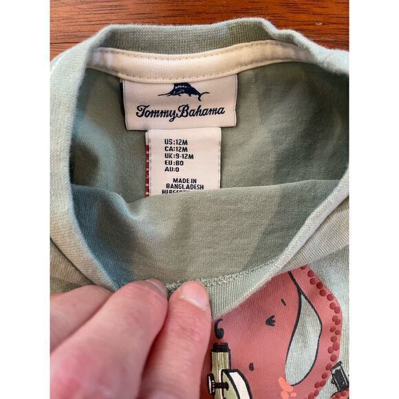 Tommy Bahama Toddler Boy, Set of 2 Short Sleeve Graphic Tee & Short Outfits - Picture 9 of 10